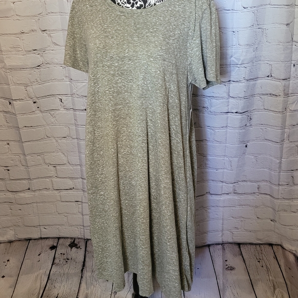 LuLaRoe Carly - Picture 1 of 2